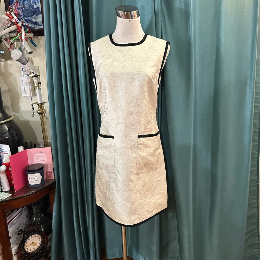 Elie Tahari Elegant Cream and Black Dress